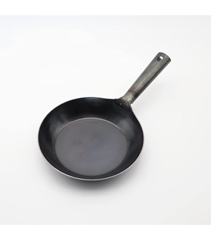Amazon | 木屋 鉄製 打ち出しフライパン 26cm 鉄 山田工業所 | 木屋